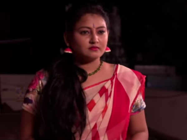 How ananthi is winning next to next 