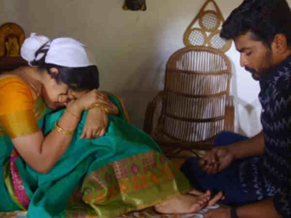 ஜனனி சந்தோஷை 