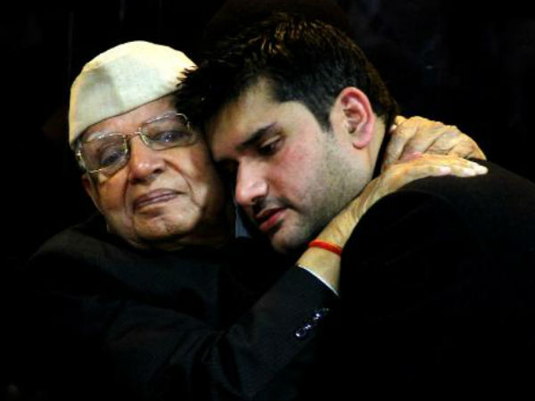 திவாரியின் காதலி