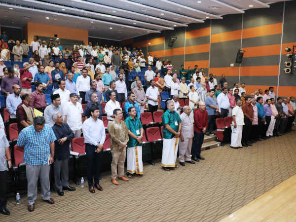 Former Jamalians arrange for Tamil Engal Uyarvukku Vaan programme in Singapore 