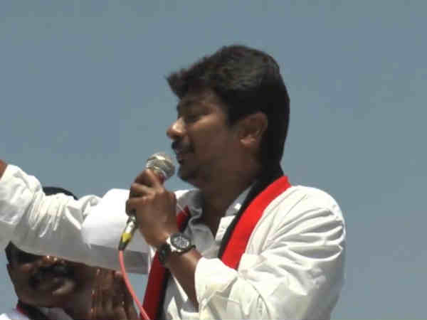 பெயர் வைக்கல? 