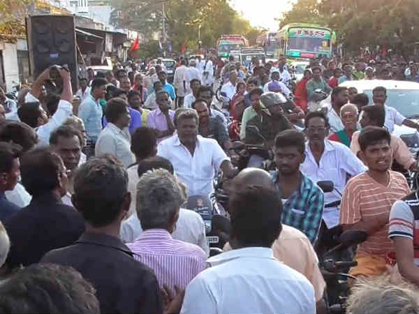 பொதுமக்கள் பொதுமக்கள்