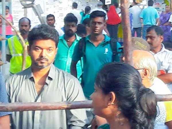 Lok Sabha Election 2019: Actor Vijay signed Autograph to his kutties fans while voting 