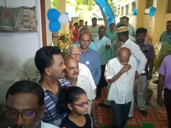 முதியவர்கள் 