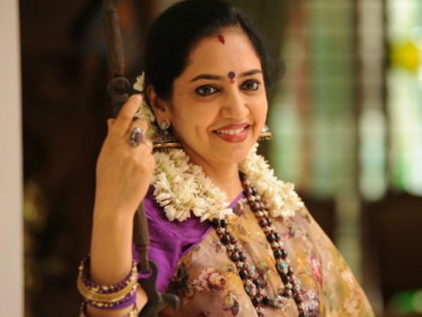 தமிழச்சி தங்கபாண்டியன் 