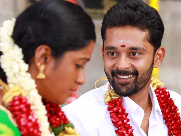 கடுப்பான பாரதி போனில் 