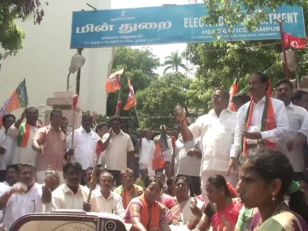 ரகளை