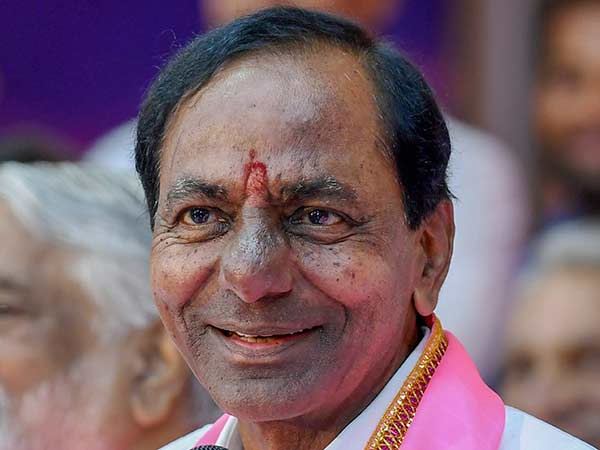 ஒரு பக்கம் சந்திரசேகர ராவ் 