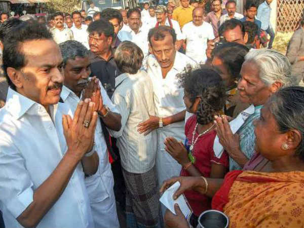 அதிமுக கிலி 