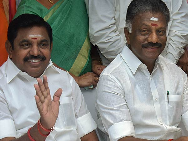 ஆட்சியை தக்க வைத்துள்ளார் 
