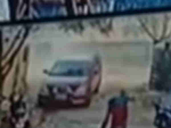 மடக்கிப்பிடித்த மக்கள் 