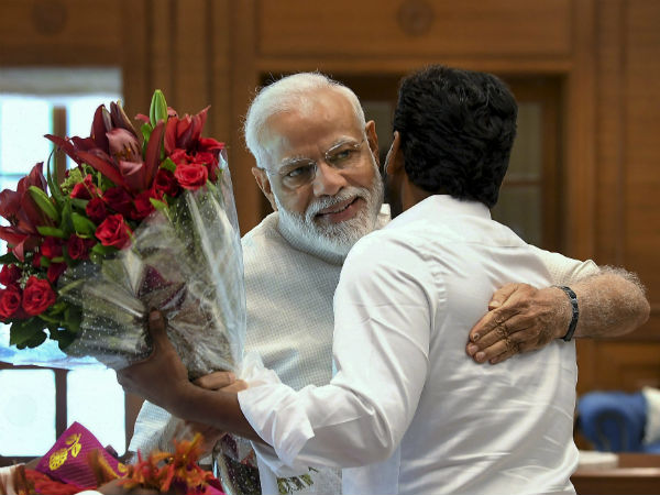 பாஜகவுக்கு தாவிய உயர்ஜாதி 