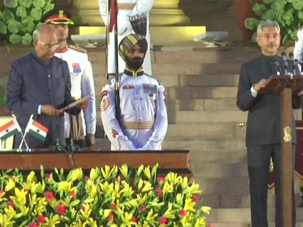 அண்டை நாடுகள் அச்சம் 