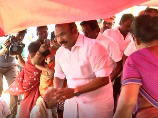 சமாளிப்பதற்கு 