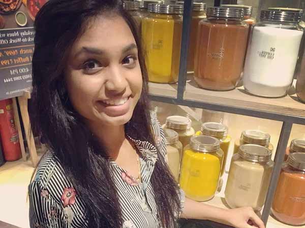 தூக்குப் போட்டுக்கொண்ட பாயல்