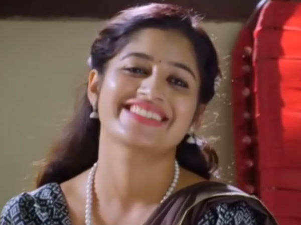 காது வரைக்கும் 
