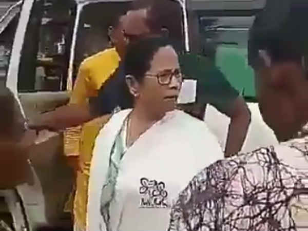 வேகமாக ஓடி சென்றனர் 
