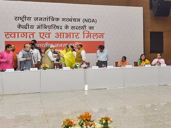 மோடிக்கு பதில் 