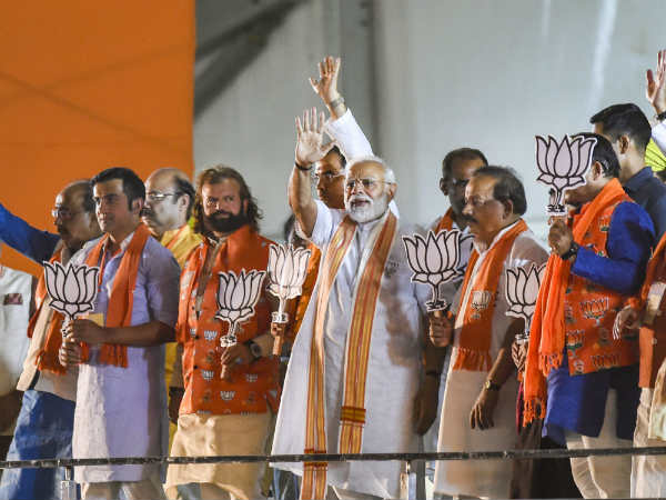 Rajiv Gandhi used warship INS Virat to go on holiday: PM Modi 