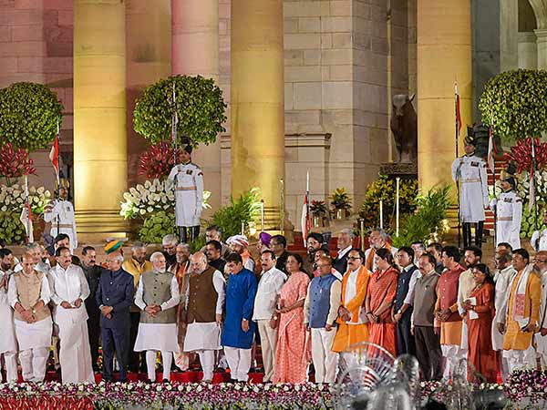 57 அமைச்சர்கள் 