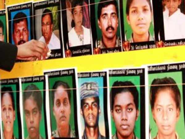 குண்டுகள் வீச்சு 