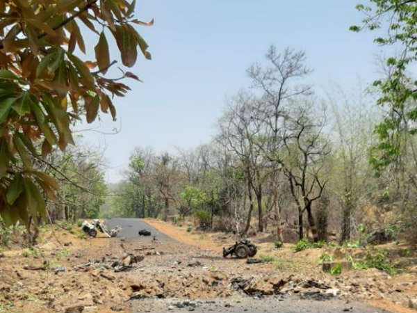 வெடிக்க வைத்தனர் 