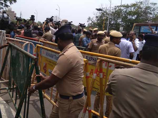 கூடுதல் பாதுகாப்பு 