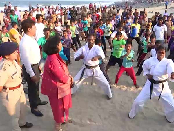 Puducherry police train people 