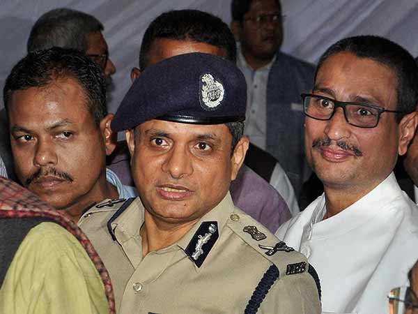 தடுத்த காவல்துறை 