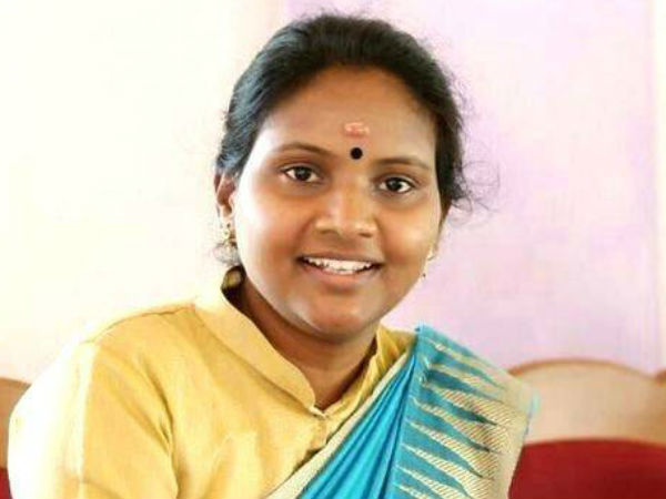 பாட்டுப் பாடி ஓட்டு வேட்டை 