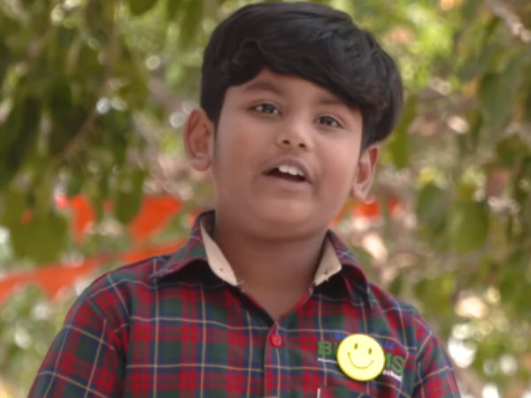 அப்பா கையில் 