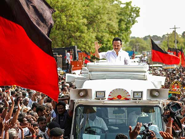 வெற்றி யாருக்கு வெற்றி யாருக்கு