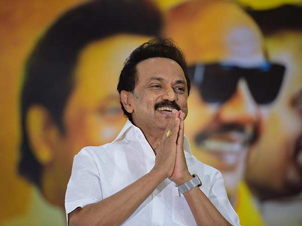 கருணாநிதி இல்லாததால் வெற்றிடமா? 