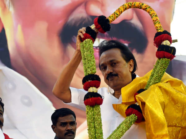நம்பிக்கை இல்லா தீர்மானம் 