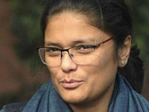 11 புகார்கள் 