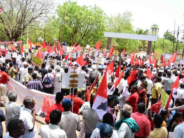 Tamilnadu jobs for Tamils: Tamil Desiya Periyakkam Protest In Trichy 
