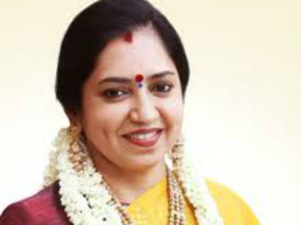 பெயர் மாற்றிக் கொண்டார் 