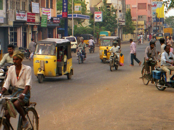 வாகன ஓட்டிகள் பீதி 