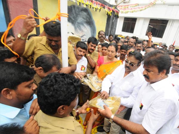 சீருடைகள் 