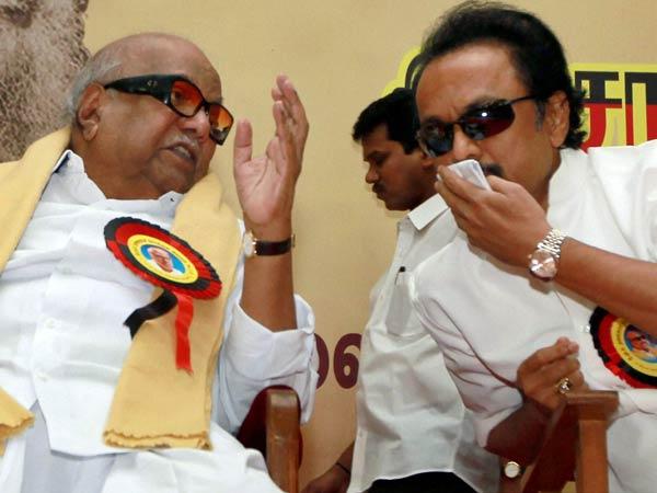 கண்கலங்கிய ஸ்டாலின்