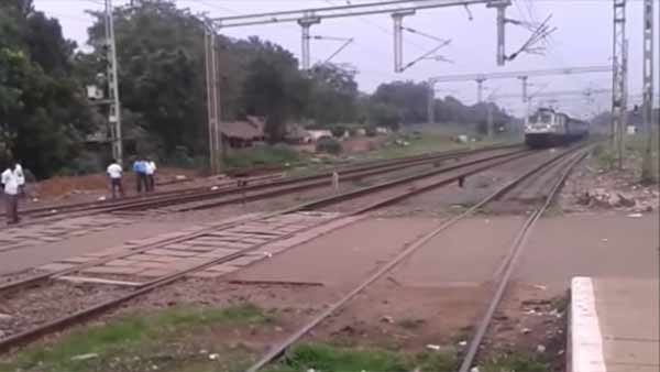தாமதம் 