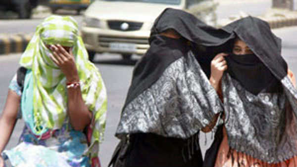 தகிக்கும் வெயில் தகிக்கும் வெயில்