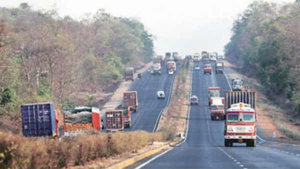 நான்கு வழிச்சாலை 