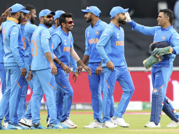 இந்தியா 