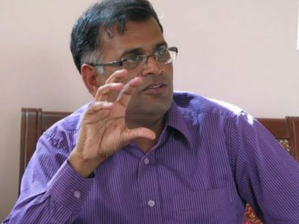 தாக்கப்பட்ட ஜெயமோகன் 