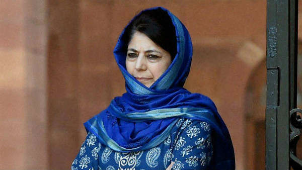 நடவடிக்கை எடுக்க வேண்டும் 