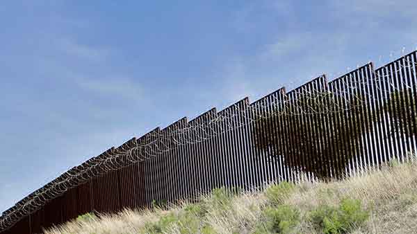 கொதிக்கும் வெயிலில் கொடிய பயணம்