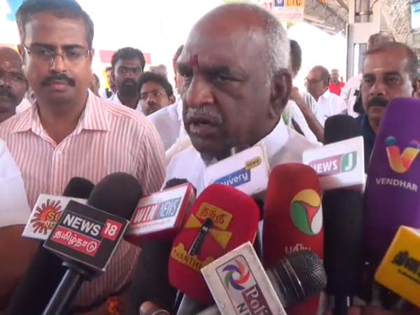 வெயிட் பதவி ஆன் தி வே.. பொன் ராதாகிருஷ்ணனை சும்மா விட மனசில்லாத பாஜக! |  Sources say that Kanniyakumari BJP Candidate Pon Radhakrishnan get New Post  - Tamil Oneindia