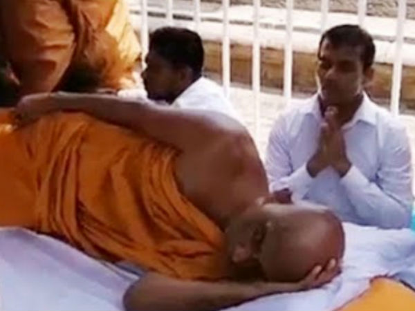 பிக்குகள் போராட்டம் பிக்குகள் போராட்டம்