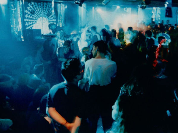 பெற்றோர்கள் கண்காணிப்பு பெற்றோர்கள் கண்காணிப்பு